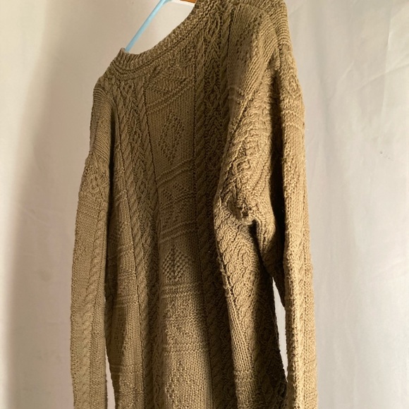 Hand knit sweater large weathervane - Picture 14 of 16